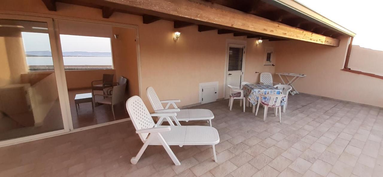 이솔라 로사 Fronte Mare Attico Indipendente Ed Esclusivo Con Terrazza Panoramica 아파트 외부 사진