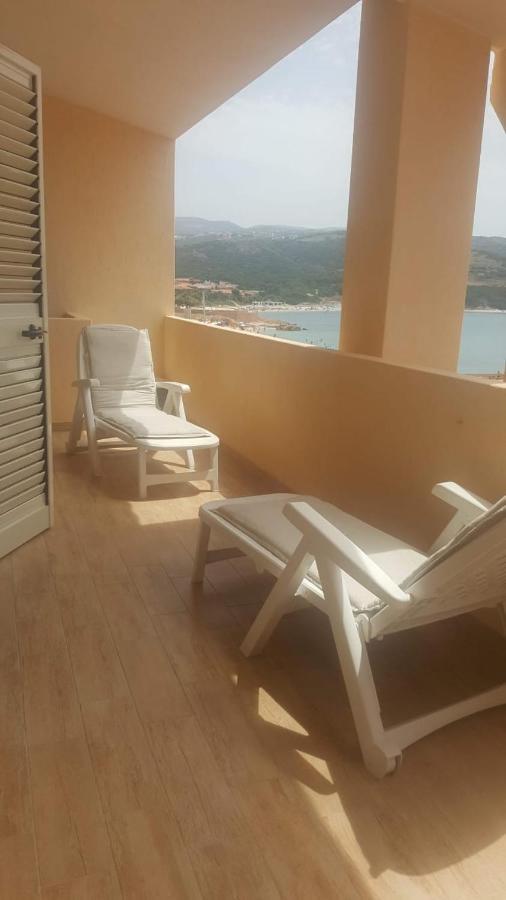이솔라 로사 Fronte Mare Attico Indipendente Ed Esclusivo Con Terrazza Panoramica 아파트 외부 사진