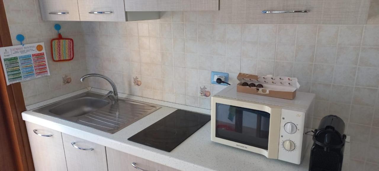 이솔라 로사 Fronte Mare Attico Indipendente Ed Esclusivo Con Terrazza Panoramica 아파트 외부 사진